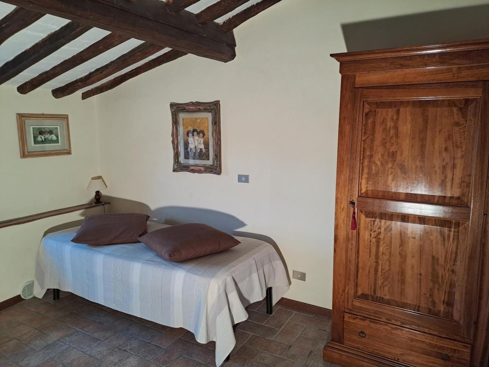 Podere Il Caggio Rooms Сан-Джиминьяно Экстерьер фото