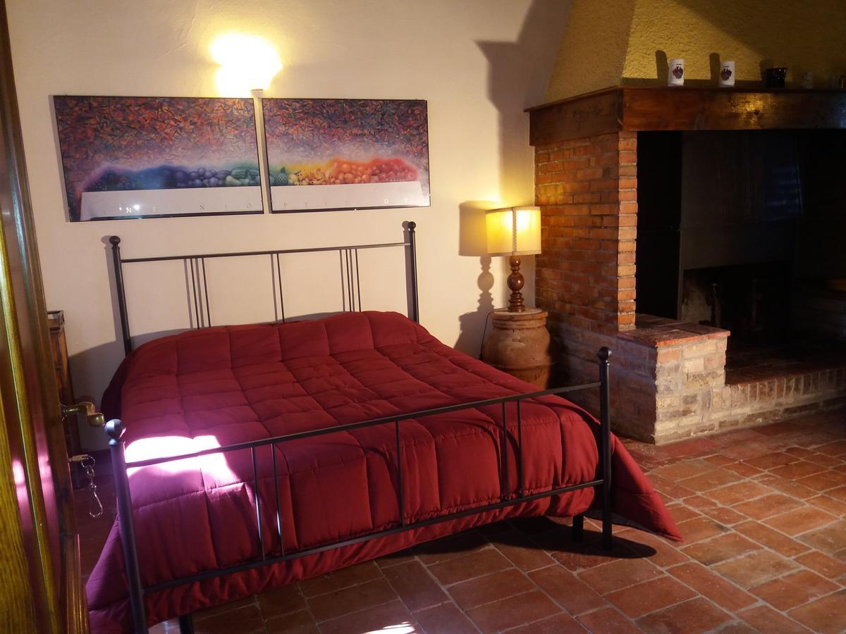 Podere Il Caggio Rooms Сан-Джиминьяно Экстерьер фото