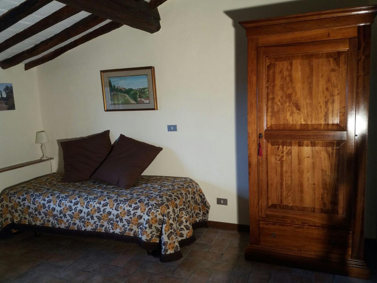 Podere Il Caggio Rooms Сан-Джиминьяно Экстерьер фото